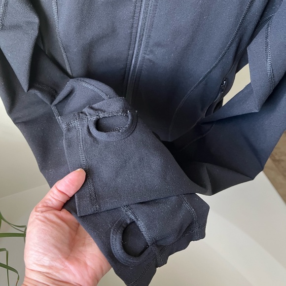 Lululemon jacket - Picture 3 of 8